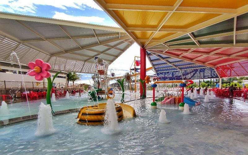 Aparthotel Piazza Diroma Acesso Diroma Acqua Park Gratuito Star Temporada Caldas Novas Exteriér fotografie