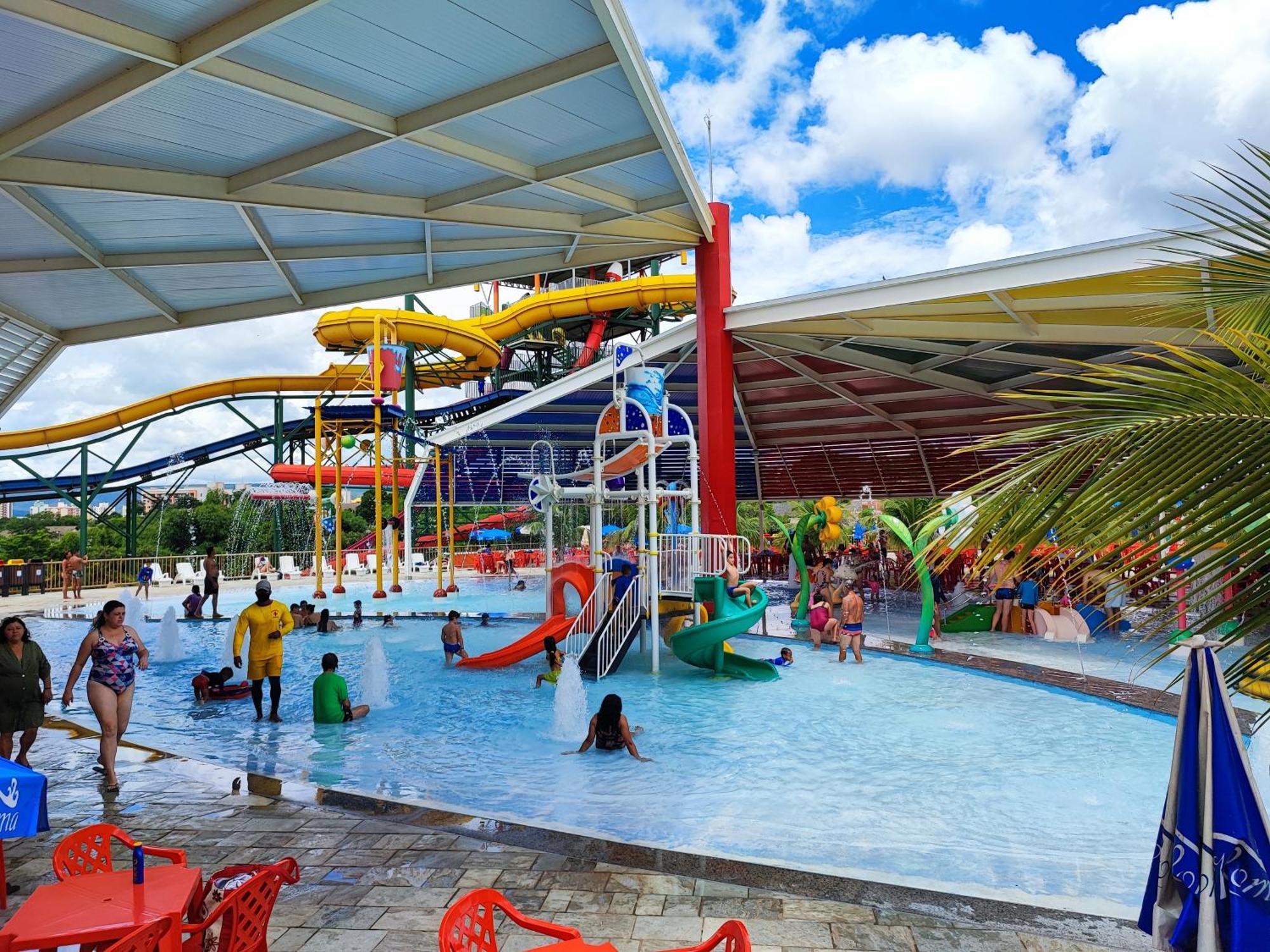 Aparthotel Piazza Diroma Acesso Diroma Acqua Park Gratuito Star Temporada Caldas Novas Exteriér fotografie
